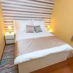 Awesome Home In Sveti Filip I Jakov 度假居 *