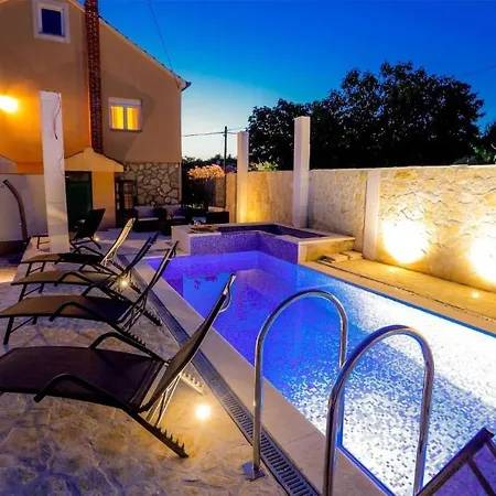 Beautiful Home In Sveti Filip I Jakov