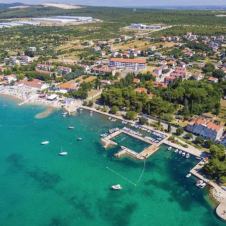 Beautiful Home In Sveti Filip I Jakov